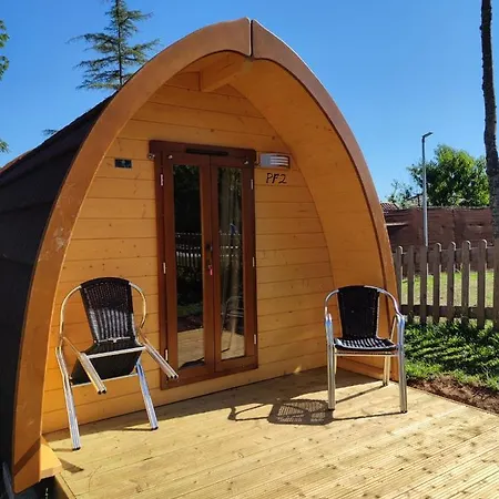 Teiraboa Base Camp مكان تخييم Arzúa