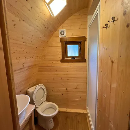 Teiraboa Base Camp Camping