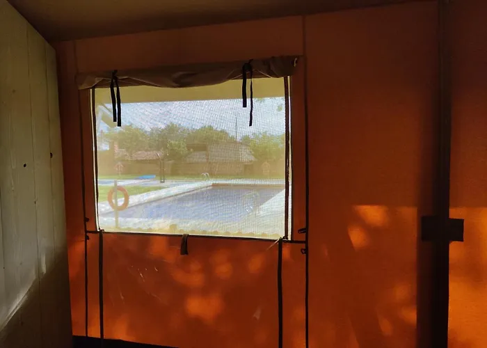 Teiraboa Base Camp * Arzúa