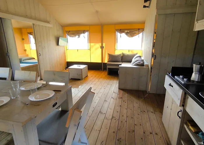 Teiraboa Base Camp Campingplatz Arzúa
